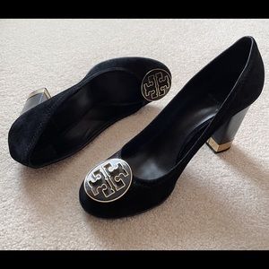 TORY BURCH Suede Pumps